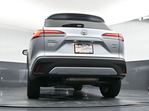 Used 2026 Toyota Corolla Cross XLE image 38
