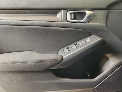 Used 2025 Honda Civic Sport image 22
