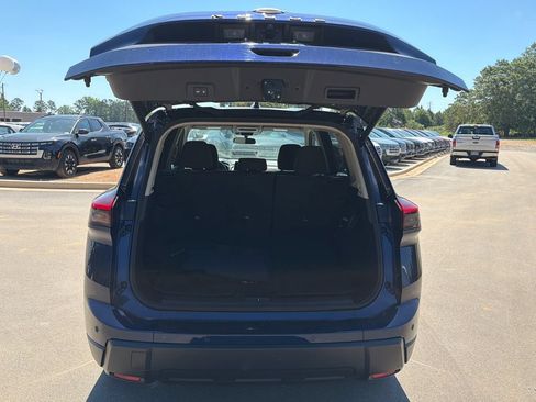Used 2025 Nissan Rogue SV FWD image 18