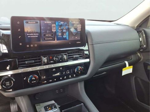 New 2026 Nissan Pathfinder SV FWD image 18