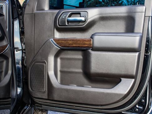 Used 2020 GMC Sierra 1500 Elevation w/ Elevation Value Package image 13