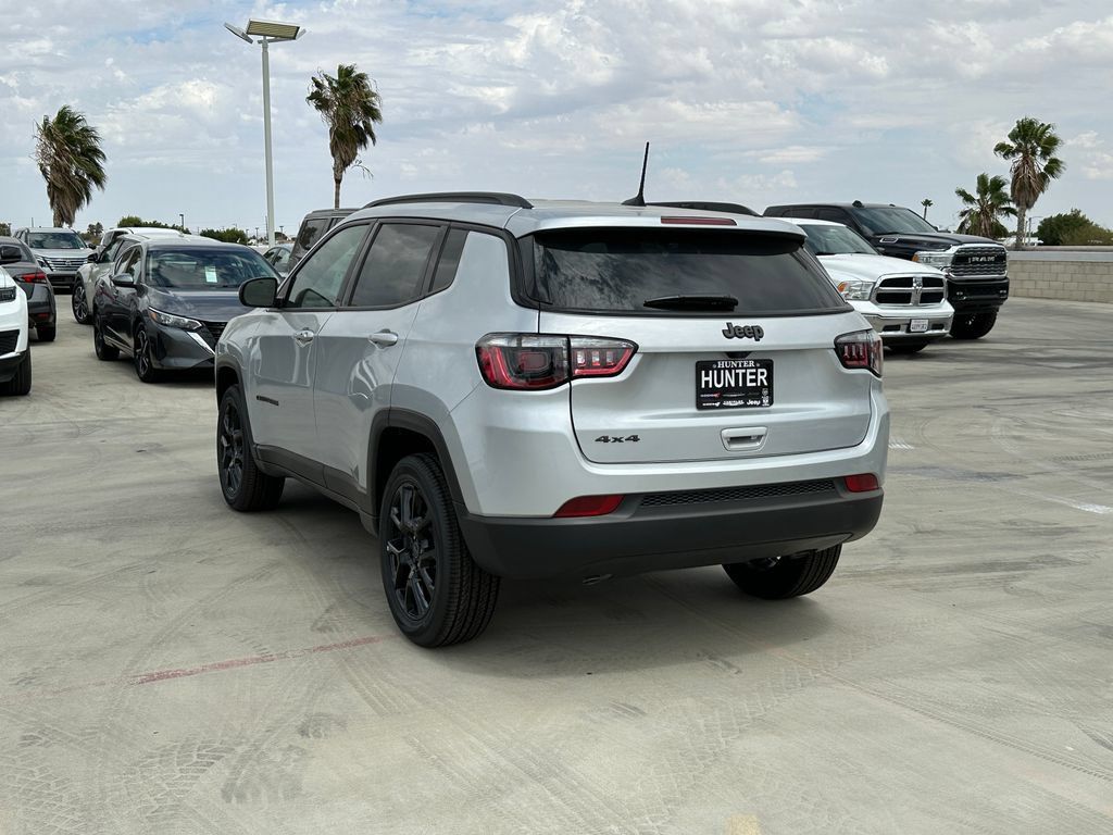 New 2026 Jeep Compass Latitude AWD/4WD image 4