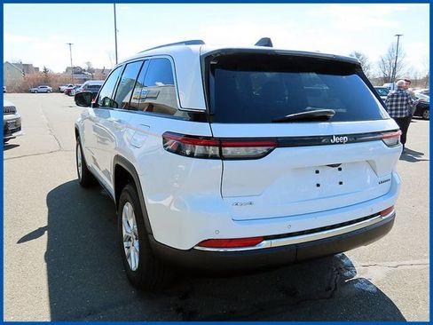 Certified 2023 Jeep Grand Cherokee Limited image 5