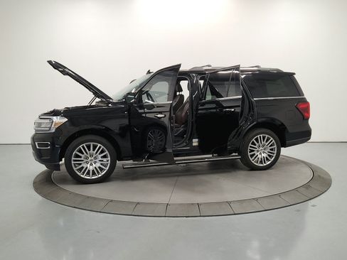 Used 2023 Ford Expedition Limited RWD image 13
