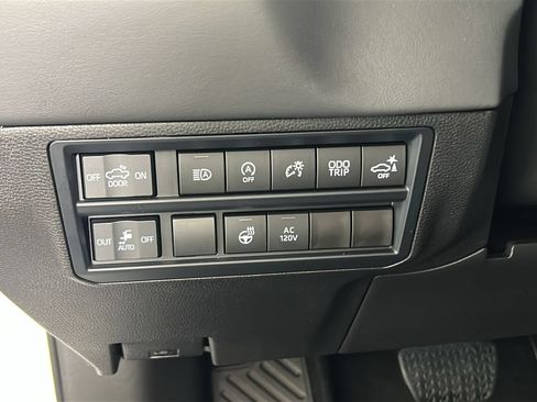 Used 2026 Toyota Tundra Platinum AWD/4WD image 23