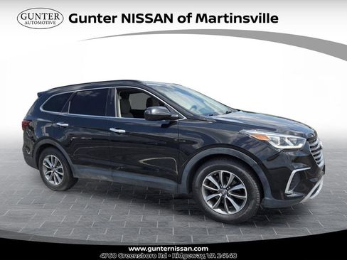 Used 2018 Hyundai Santa Fe SE AWD/4WD image 1