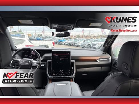 Used 2025 GMC Yukon Denali image 36