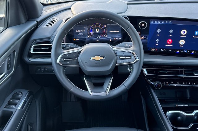 New 2027 Chevrolet Traverse LT w/ Driver Confidence Package FWD image 22