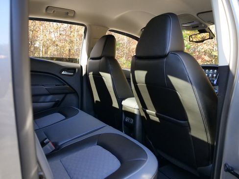 Used 2022 Chevrolet Colorado Z71 image 38