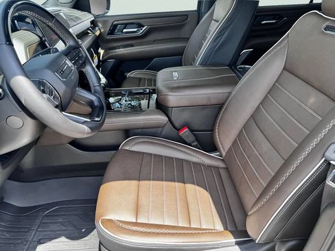 New 2026 GMC Yukon Denali Ultimate w/ LPO, Floor Liner Package AWD/4WD image 23