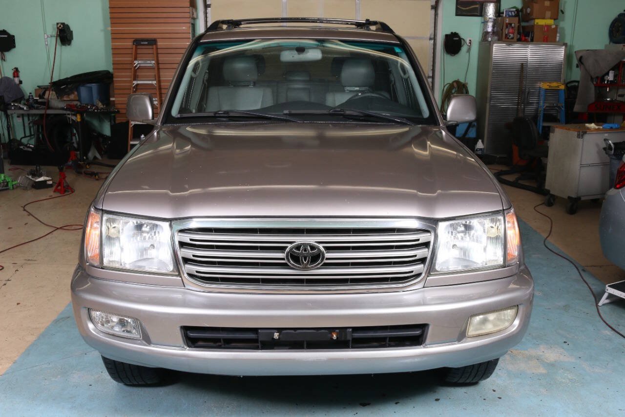 Used 2004 Toyota Land Cruiser AWD/4WD image 10