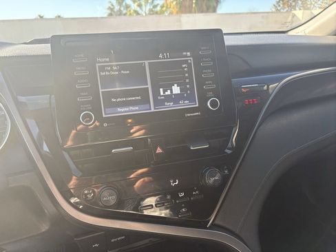 Used 2022 Toyota Camry LE image 22