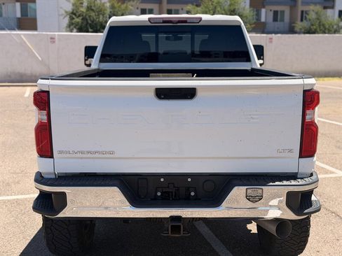 Used 2022 Chevrolet Silverado 2500 LTZ w/ LTZ Plus Package AWD/4WD image 4