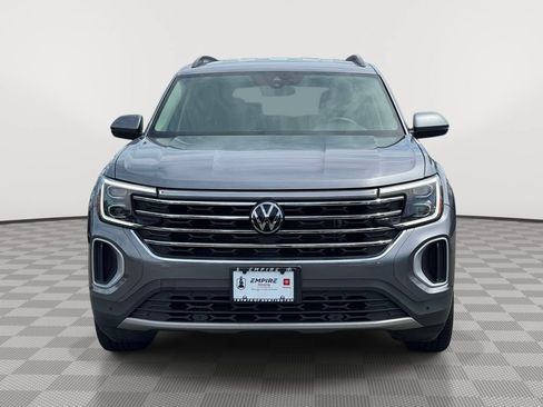 Used 2024 Volkswagen Atlas SE AWD/4WD image 2