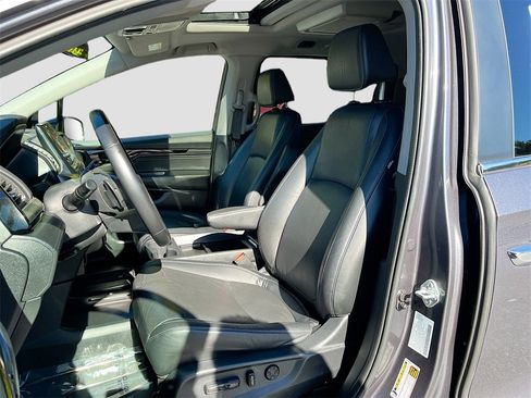 Used 2024 Honda Odyssey Touring image 19