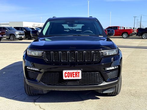 Used 2023 Jeep Grand Cherokee Limited w/ Black Appearance Package image 3