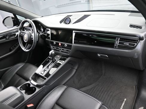 Certified 2023 Porsche Macan S AWD/4WD image 30