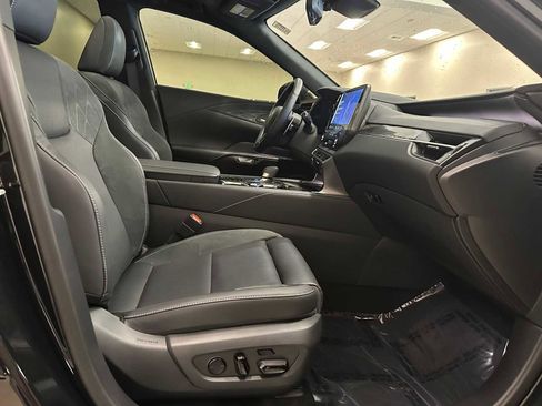 Used 2025 Lexus RX 450h Luxury w/ Convenience Package image 30