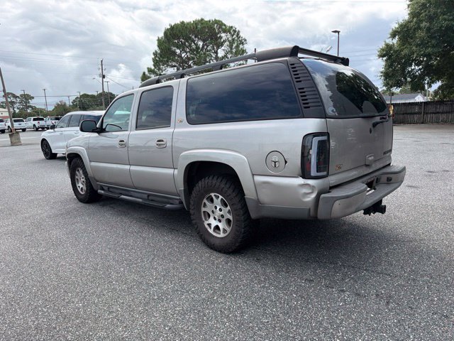 Used 2004 Chevrolet Suburban Z71 w/ Preferred Equipment Group AWD/4WD image 3