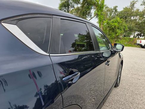 Used 2019 MAZDA CX-5 Touring image 5