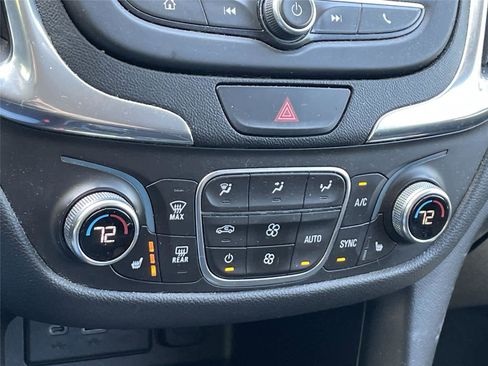 Used 2019 Chevrolet Equinox LT AWD/4WD image 17