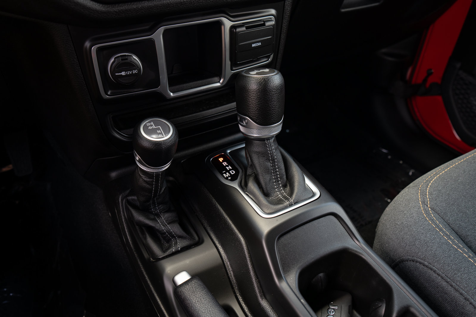 Used 2024 Jeep Wrangler Sport AWD/4WD image 23