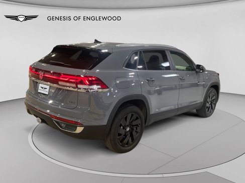 Used 2024 Volkswagen Atlas Cross Sport SE AWD/4WD image 7