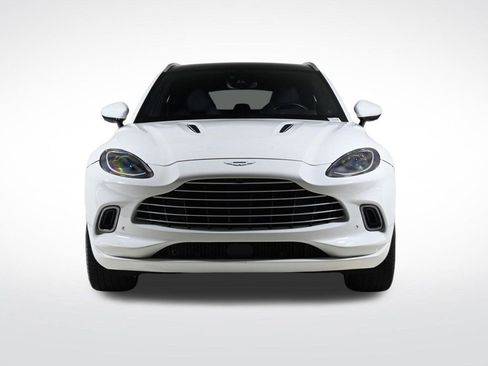 Used 2024 Aston Martin DBX image 7