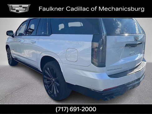 Certified 2025 Cadillac Escalade ESV V image 8