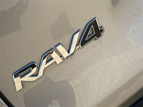 Used 2023 Toyota RAV4 XLE image 10