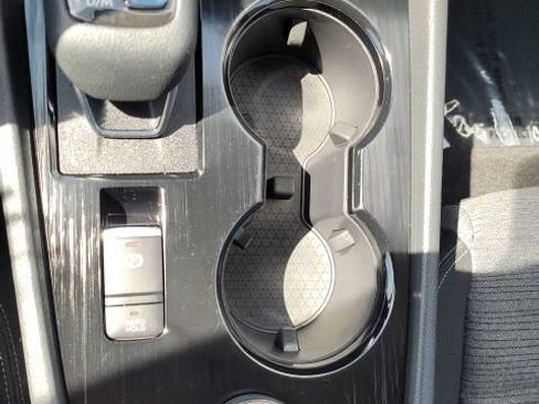 Used 2021 Nissan Rogue SV AWD/4WD image 19