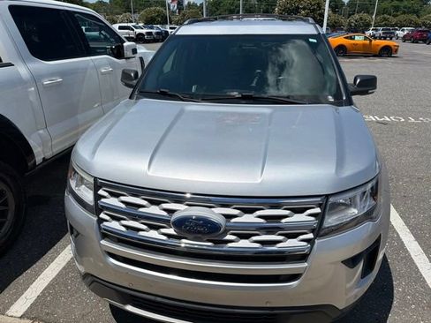 Used 2019 Ford Explorer XLT w/ Equipment Group 202A FWD image 2