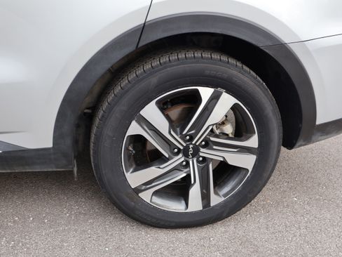 Used 2023 Kia Sorento EX image 45