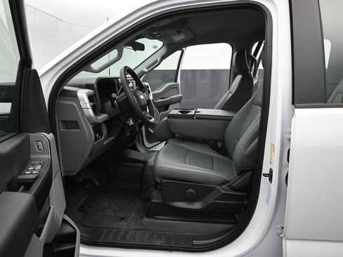 New 2025 Ford F250 XL w/ FX4 Off-Road Package image 6