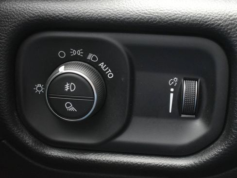 Used 2020 RAM 1500 Big Horn AWD/4WD image 21