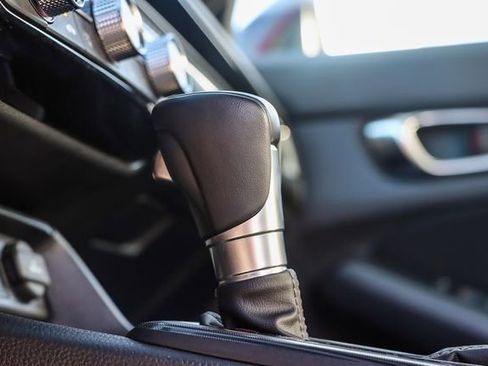 Used 2025 Honda Civic Sport image 24