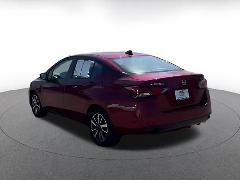 Used 2025 Nissan Versa SV image 9