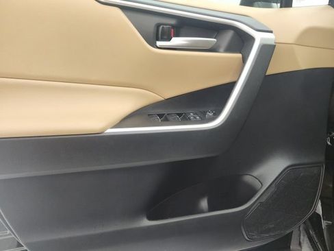 Used 2025 Toyota RAV4 XLE Premium FWD image 11