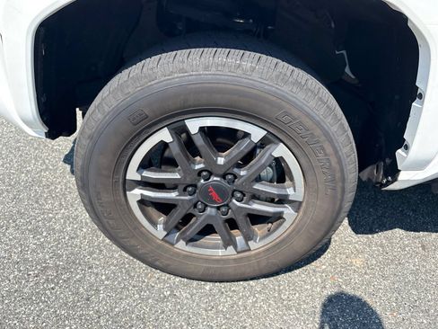 Used 2024 Toyota Tacoma TRD Sport RWD image 13