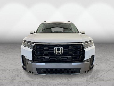 New 2026 Honda Pilot Touring image 10