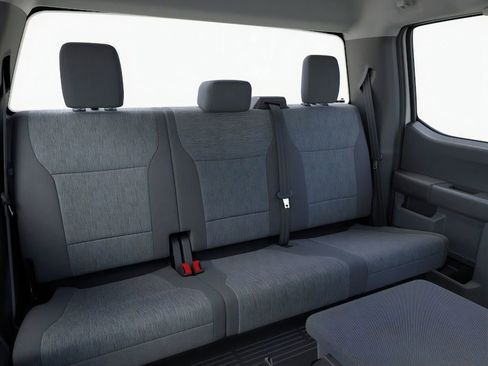 New 2026 Ford F250 XL w/ XL Chrome Package image 33