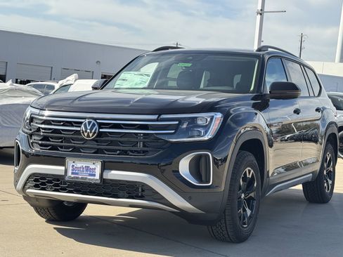 New 2026 Volkswagen Atlas Peak Edition AWD/4WD image 9