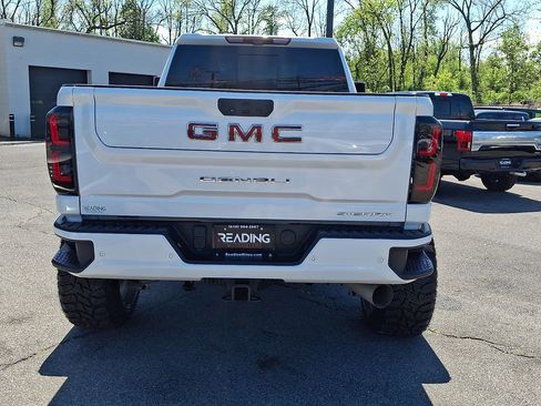 Used 2022 GMC Sierra 2500 Denali w/ Denali Ultimate Package AWD/4WD image 6