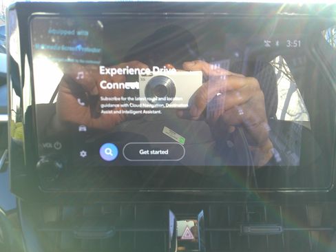 Used 2025 Toyota Corolla LE image 25