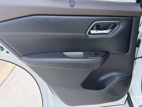 Used 2021 Nissan Rogue Platinum AWD/4WD image 24