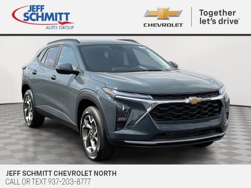 New 2026 Chevrolet Trax LT w/ Driver Confidence Package FWD image 1