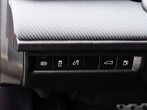 Certified 2025 Toyota Camry SE AWD/4WD image 18