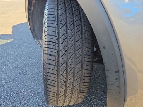 Used 2017 Kia Sorento LX image 27