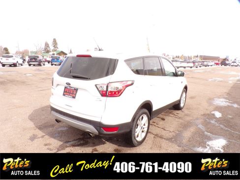 Used 2017 Ford Escape SE image 4
