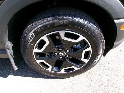 Certified 2024 Ford Bronco Sport Outer Banks w/ Tech Package image 3